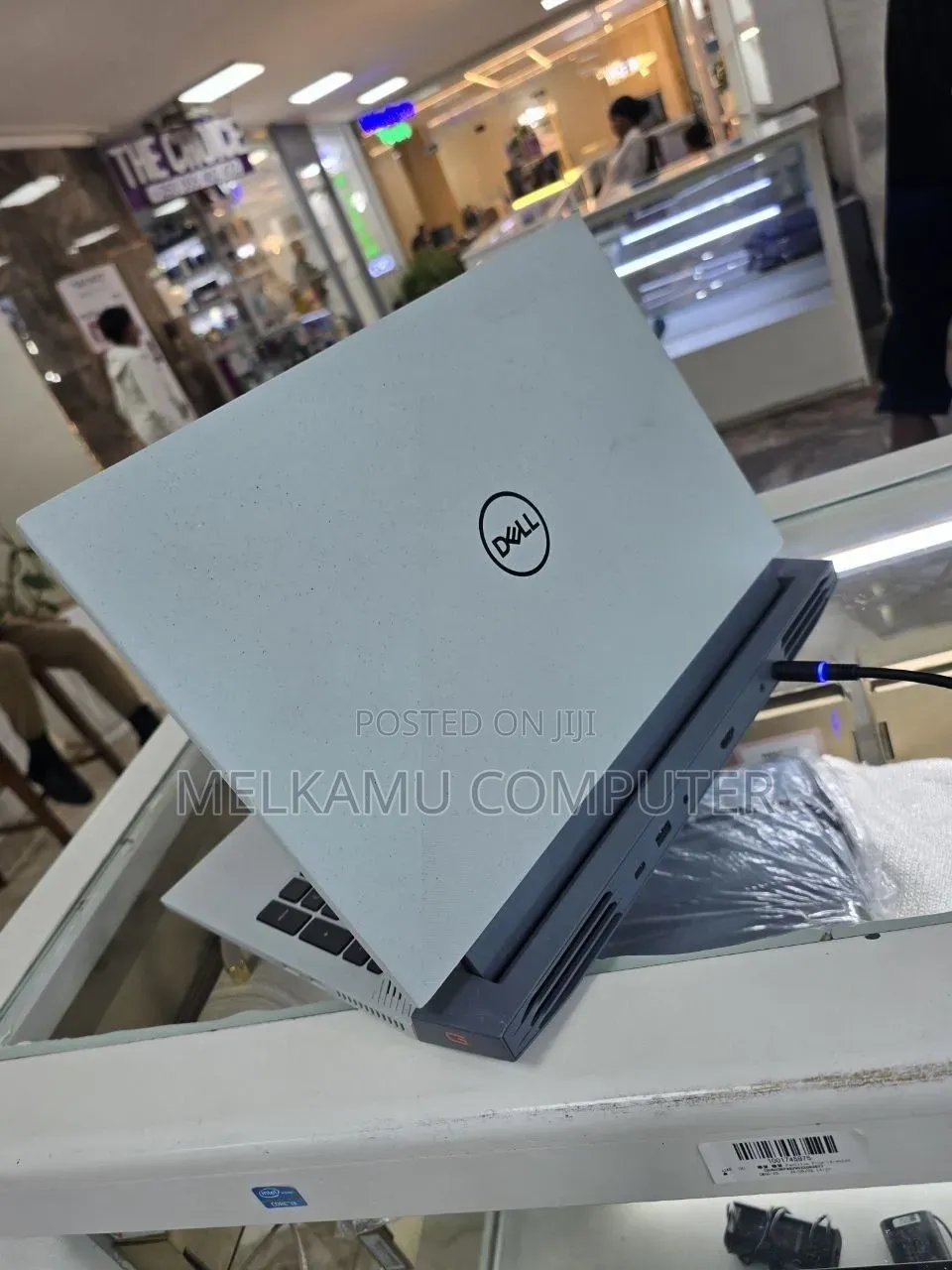 New Laptop Dell G15 5510 16GB Intel Core i7 SSD 512GB