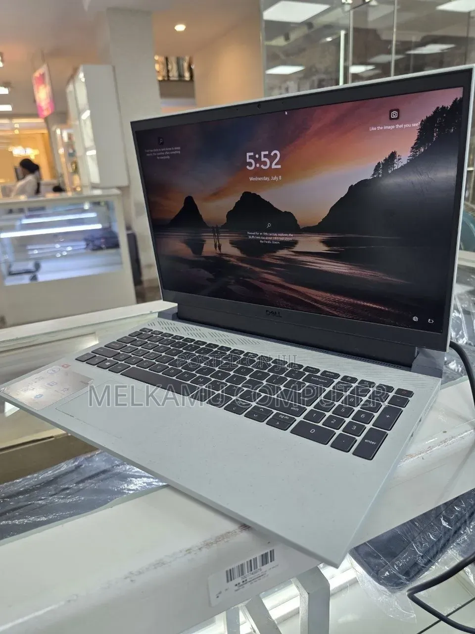 New Laptop Dell G15 5510 16GB Intel Core i7 SSD 512GB