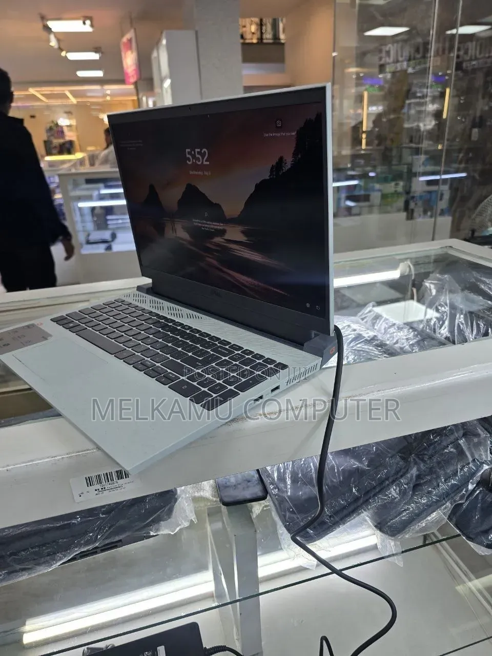 New Laptop Dell G15 5510 16GB Intel Core i7 SSD 512GB