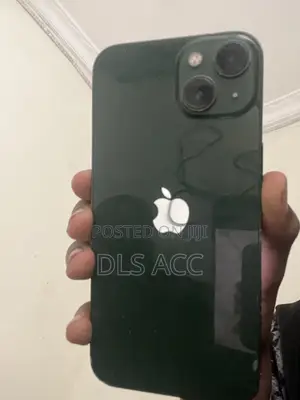 Apple iPhone 13 128 GB Green
