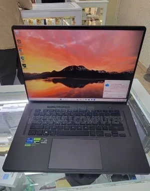New Laptop Asus ROG Zephyrus G16 16GB Intel Core i7 SSD 512GB