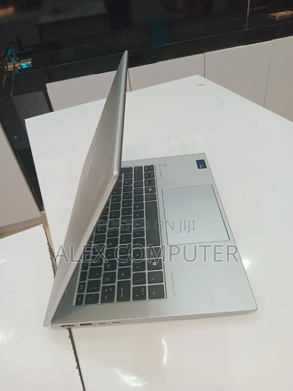 New Laptop HP EliteBook 840 G9 16GB Intel Core i5 SSD 512GB