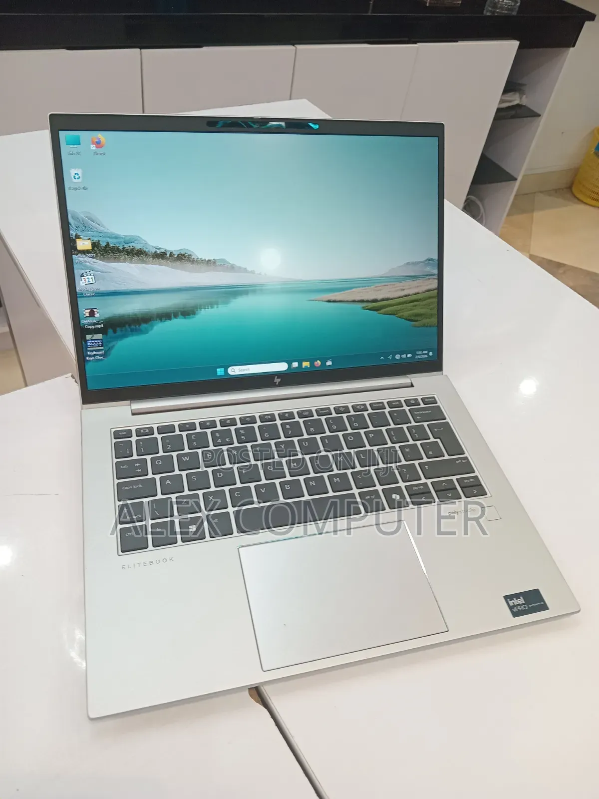 New Laptop HP EliteBook 840 G9 16GB Intel Core i5 SSD 512GB