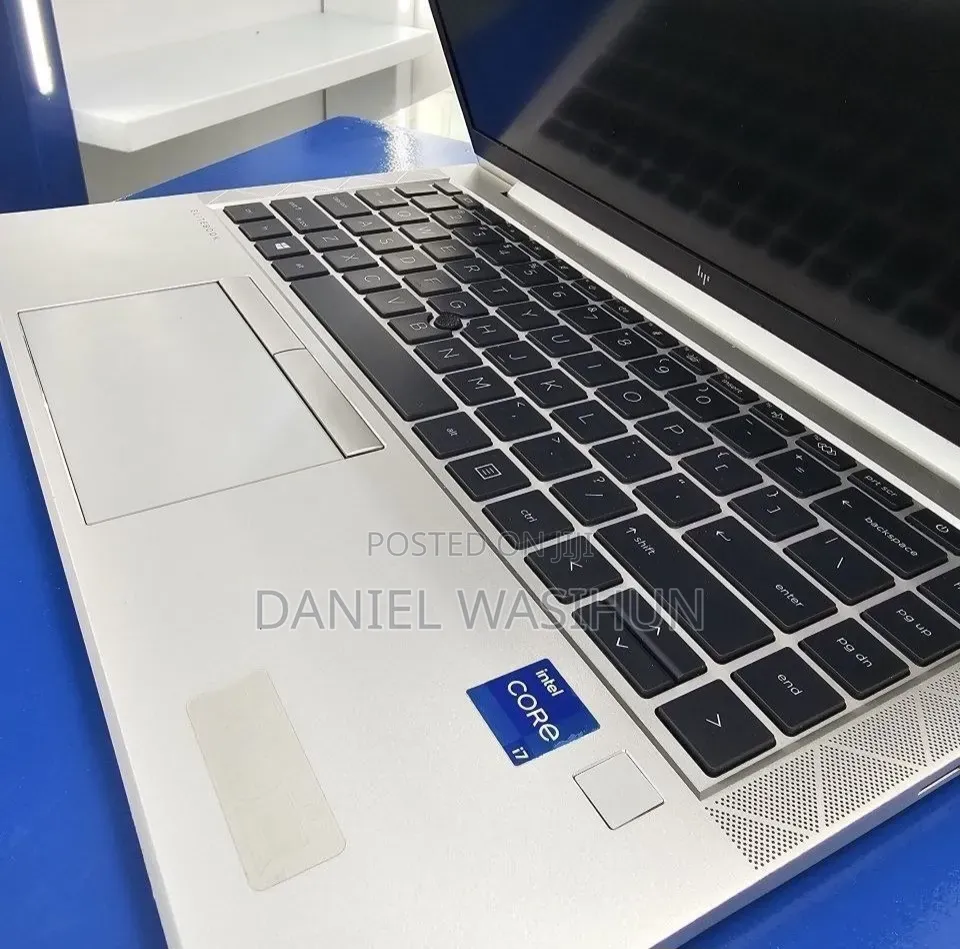 New Laptop HP EliteBook 840 G8 16GB Intel Core i7 SSD 512GB