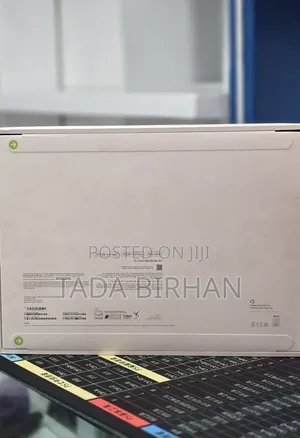 New Laptop Apple MacBook Air 2025 M4 16GB Apple M4 SSD 256GB