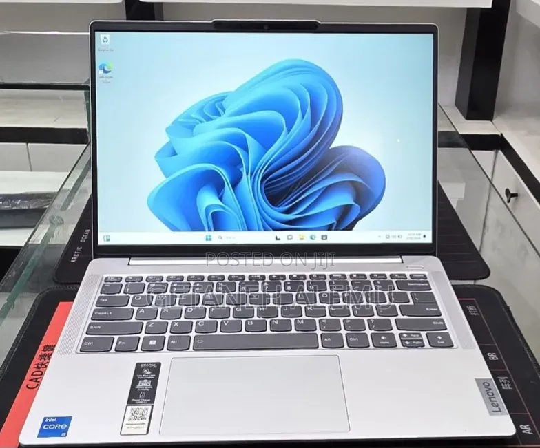 New Lenovo IdeaPad 5 Slim 13th Gen i7 16GB Intel Core i5 SSD 512GB