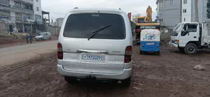 Toyota HiAce 2006 Silver