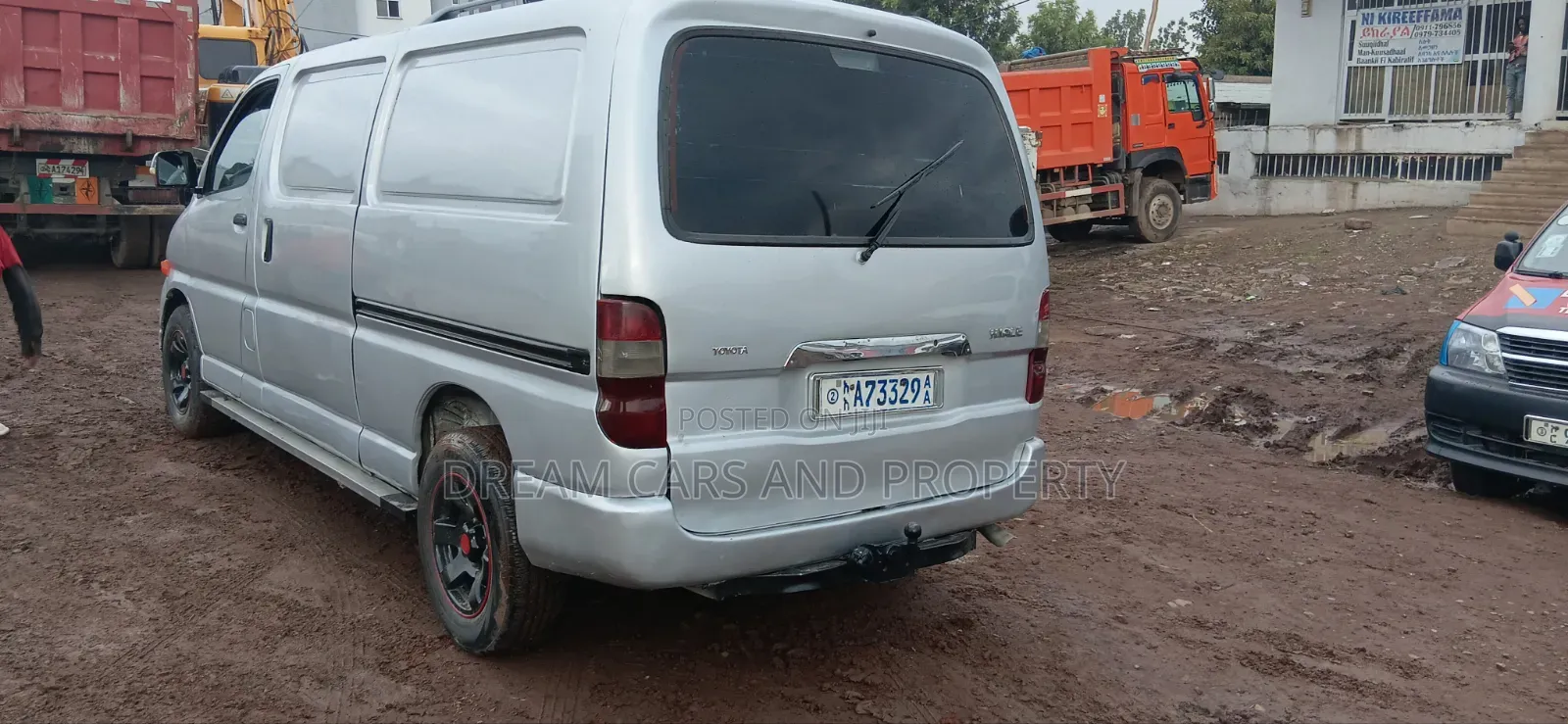 Toyota HiAce 2006 Silver