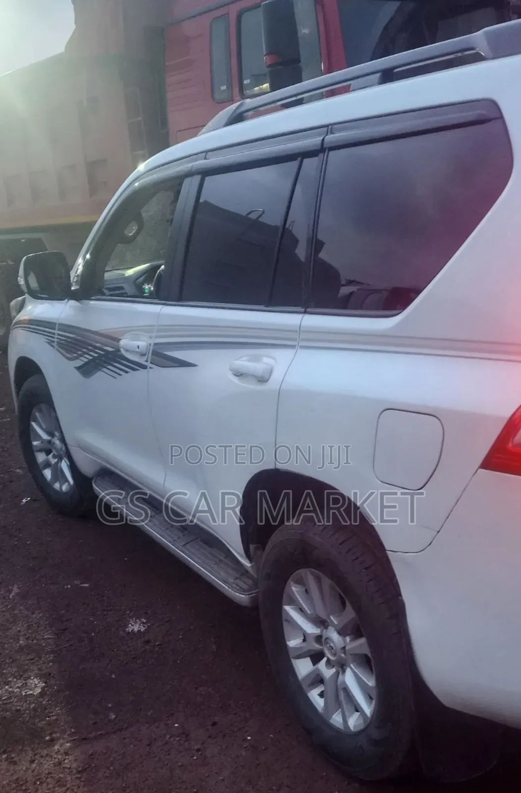 Toyota Land Cruiser Prado 2015 White