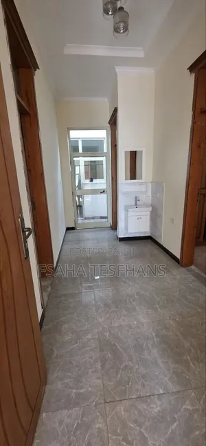 3bdrm House in Villa, Bole for rent