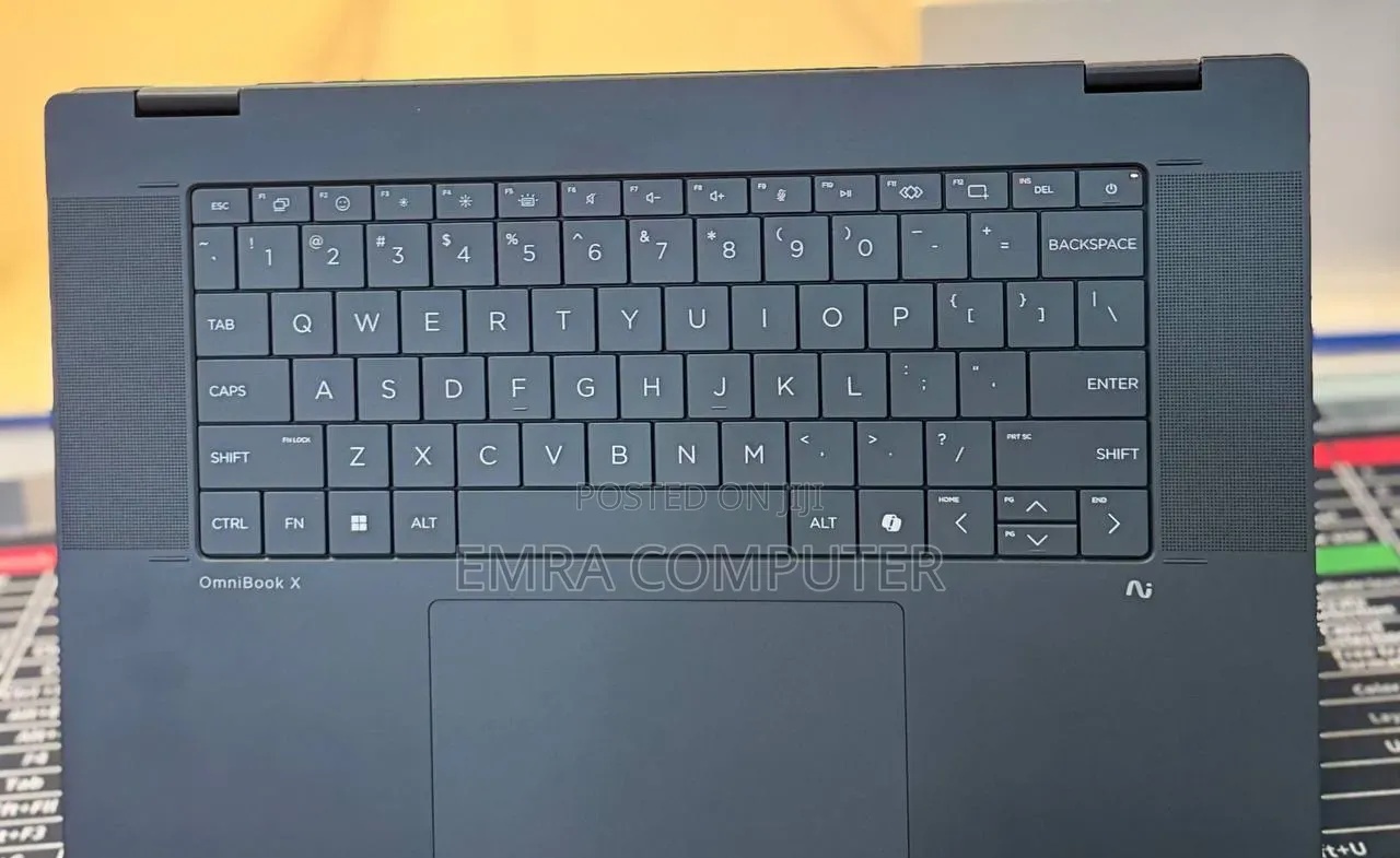 New Laptop HP 16GB Intel Core Ultra 7 SSD 1T
