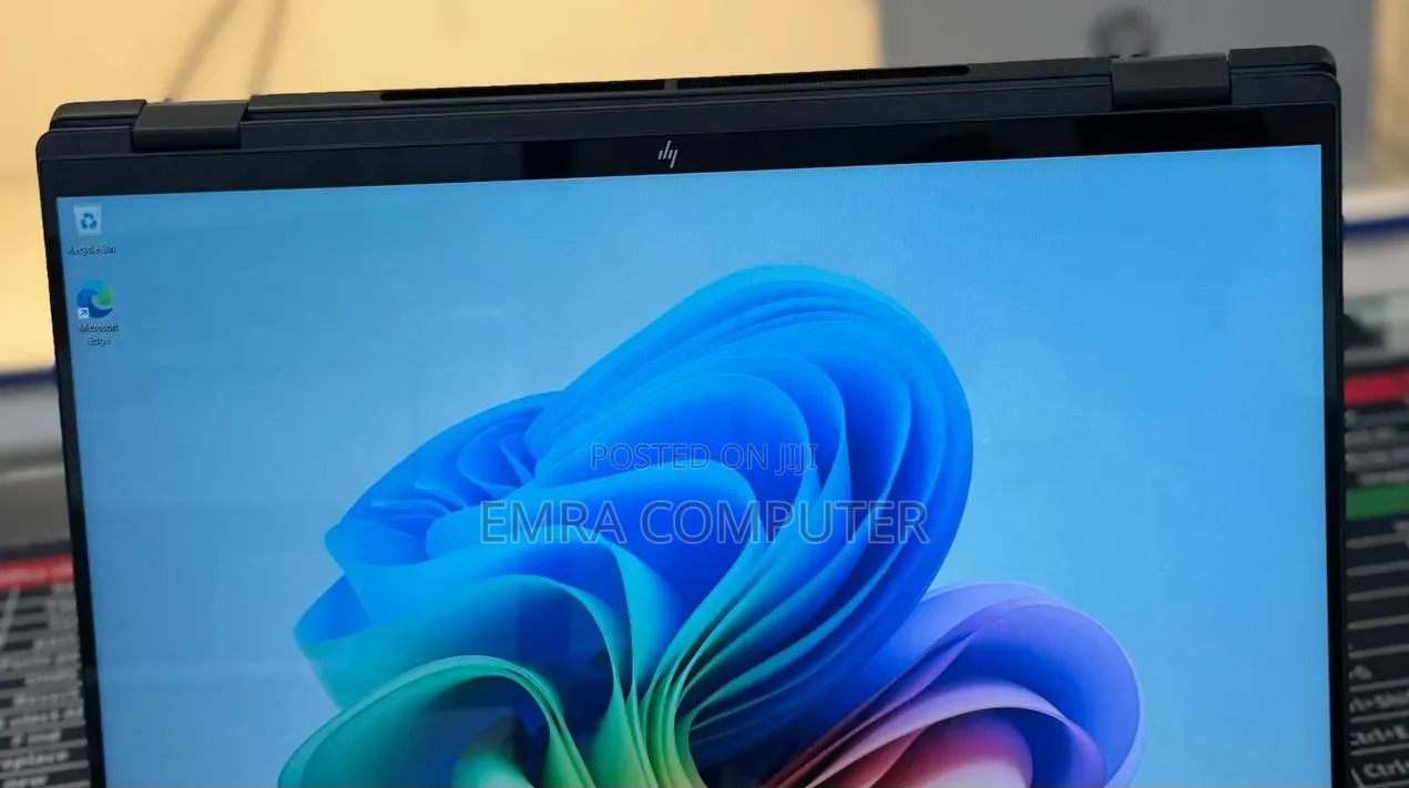 New Laptop HP 16GB Intel Core Ultra 7 SSD 1T