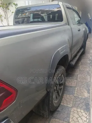 Toyota Hilux 2021 Brown