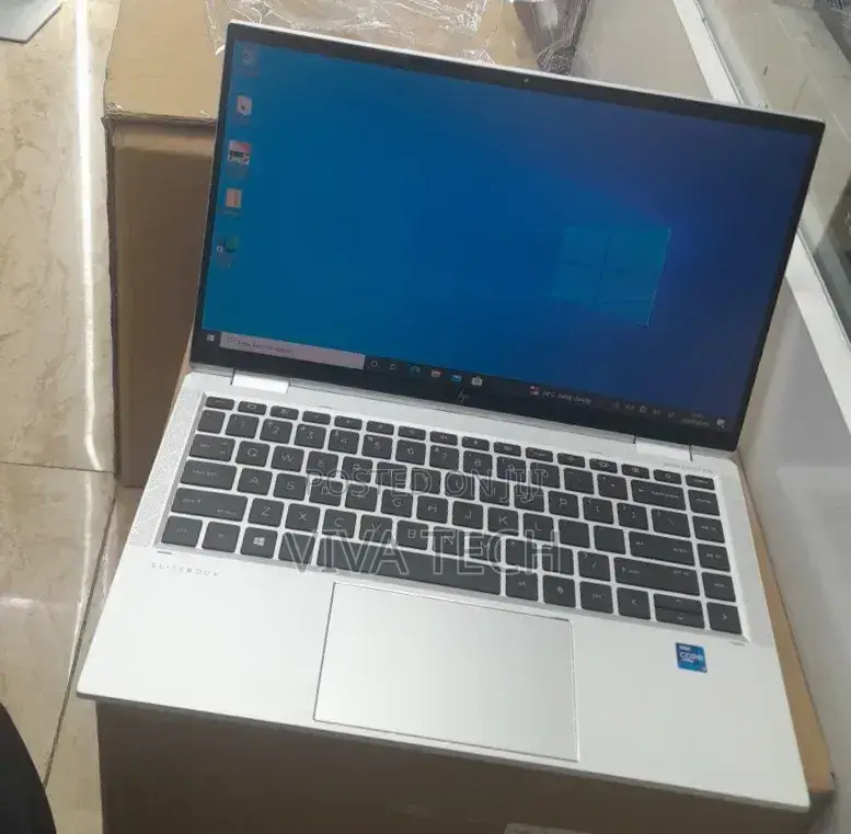 New Laptop HP EliteBook 1040 G8 16GB Intel Core i7 SSD 512GB
