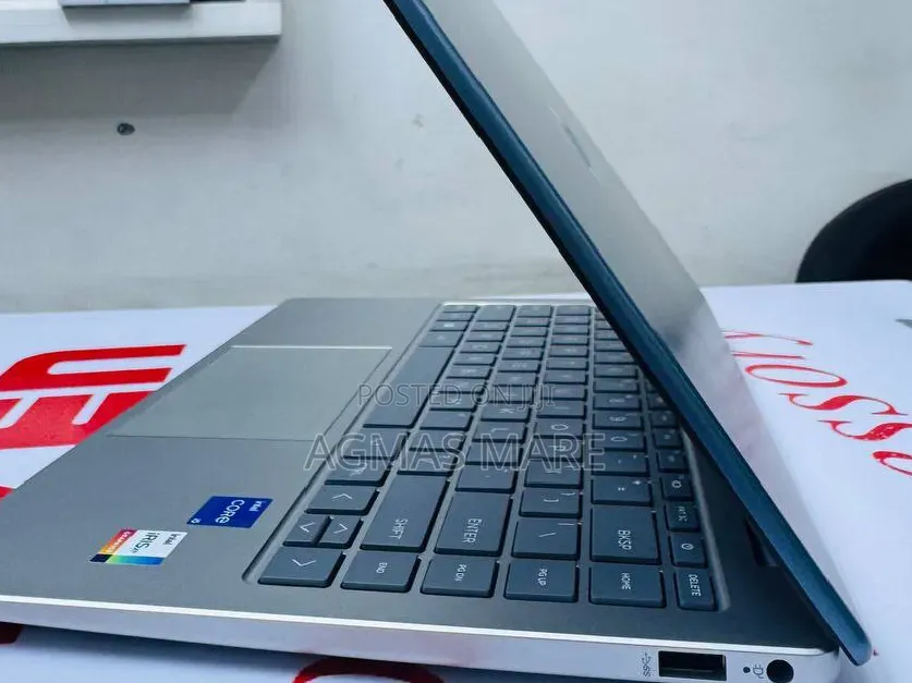 New Laptop HP Stream Notebook 16GB Intel Core i5 SSD 512GB