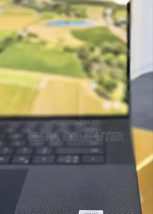 New Laptop Dell 16GB Intel Core i7 SSD 512GB