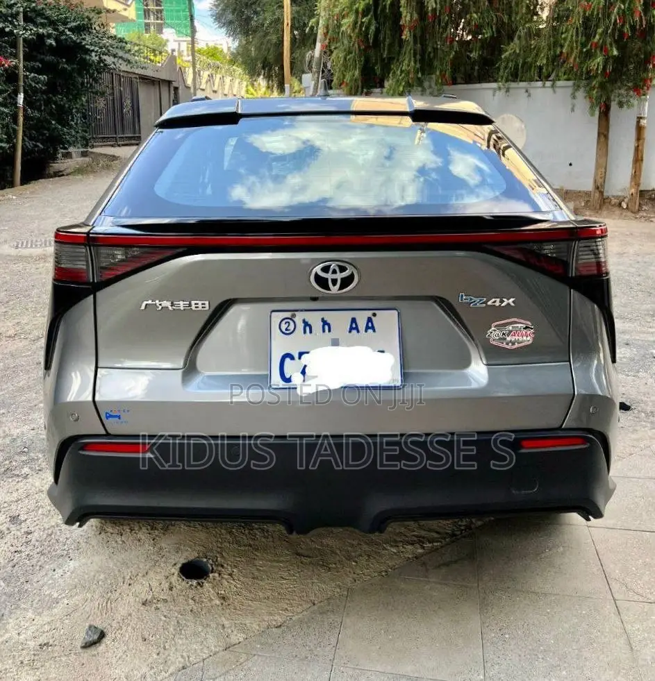Toyota bZ4X 2023 Gray