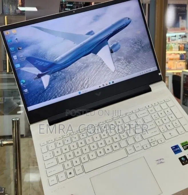 New Laptop HP 16GB Intel Core i7 SSD 512GB