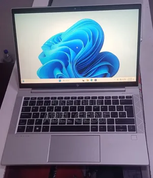 New Laptop HP EliteBook 830 G8 8GB Intel Core i5 SSD 512GB