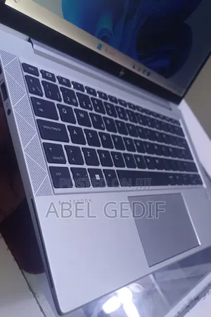 New Laptop HP EliteBook 830 G8 8GB Intel Core i5 SSD 512GB