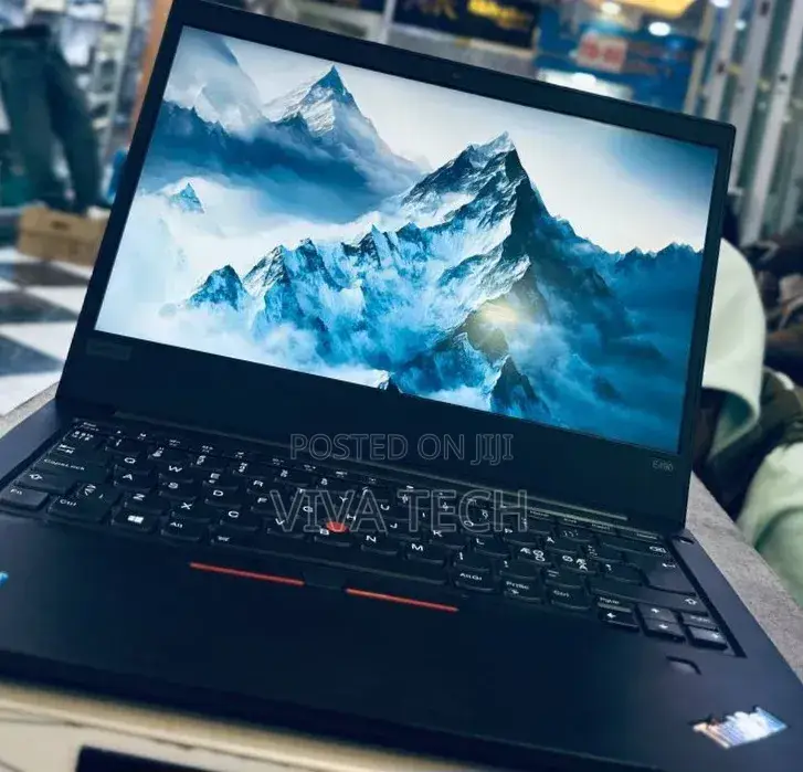 New Laptop Lenovo ThinkPad E14 Gen 5 8GB Intel Core i7 SSD 256GB