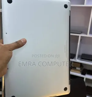 New Laptop Apple MacBook Pro 2019 32GB Intel Core i9 SSD 512GB
