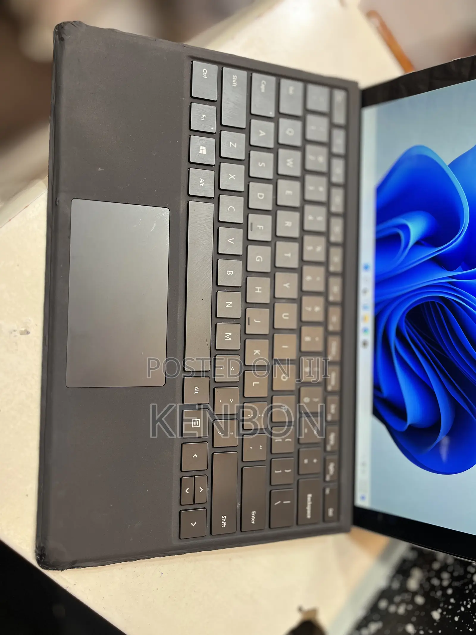 Laptop Digital Storm 8GB Intel Core i5 SSD 128GB