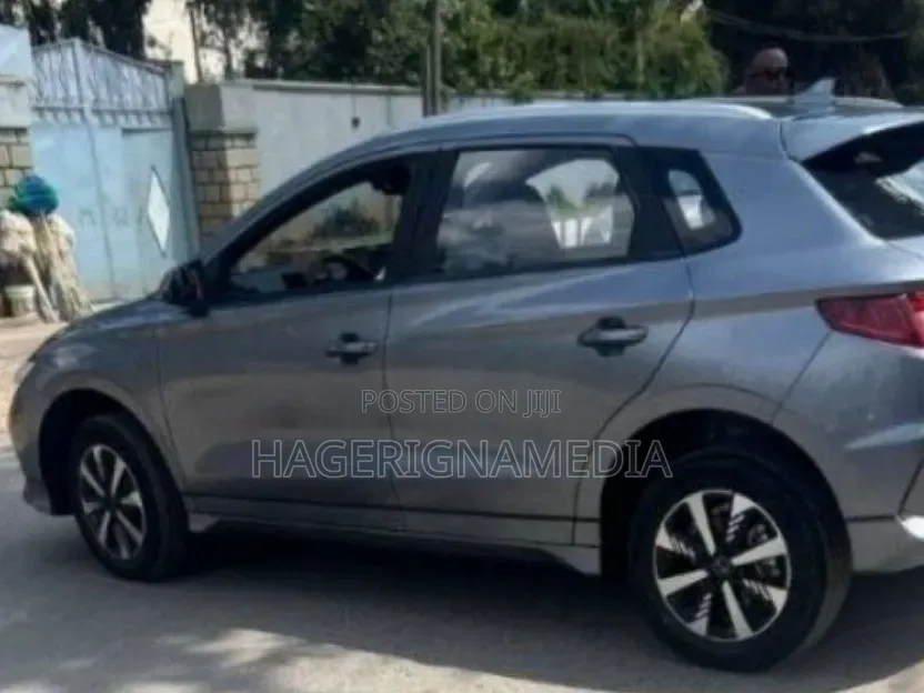 BYD E2 43 kWh 94 hp FWD 2025 Gray