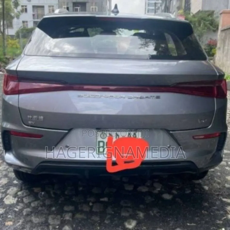 BYD E2 43 kWh 94 hp FWD 2025 Gray