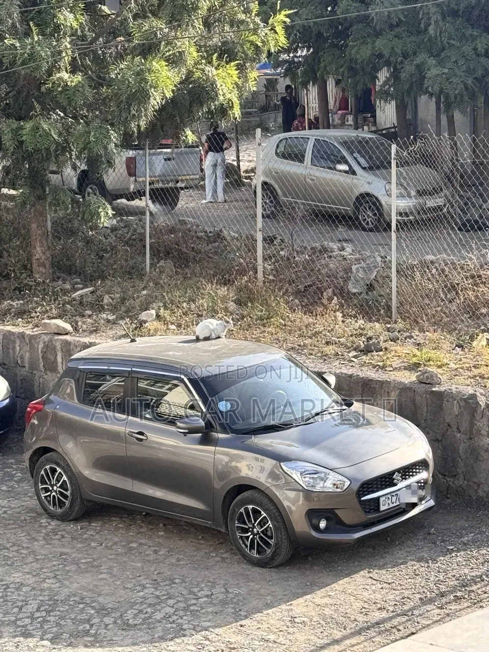 Suzuki Swift 2022 Brown