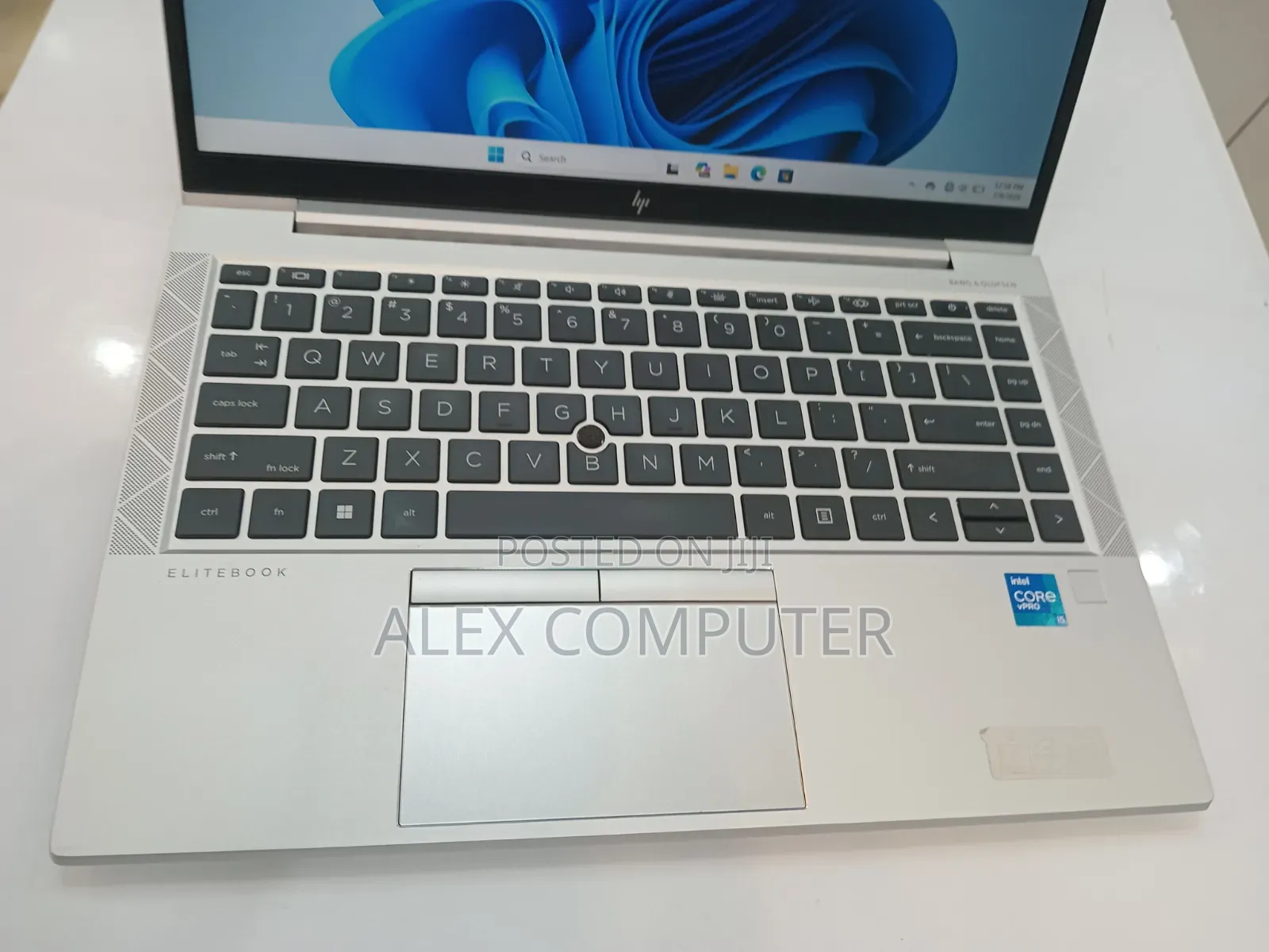 New Laptop HP EliteBook 840 G8 16GB Intel Core i5 SSD 512GB