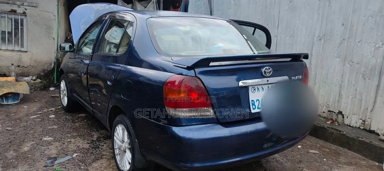 Toyota Platz 2005 Blue