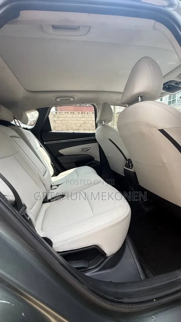 Hyundai Tucson 2023 Gray