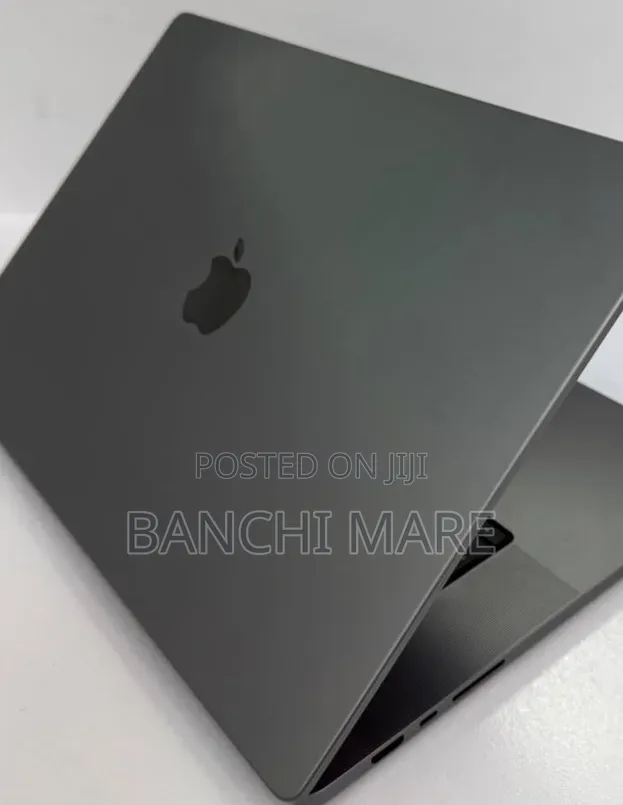New Laptop Apple MacBook Pro 32GB Apple M1 Max SSD 1T