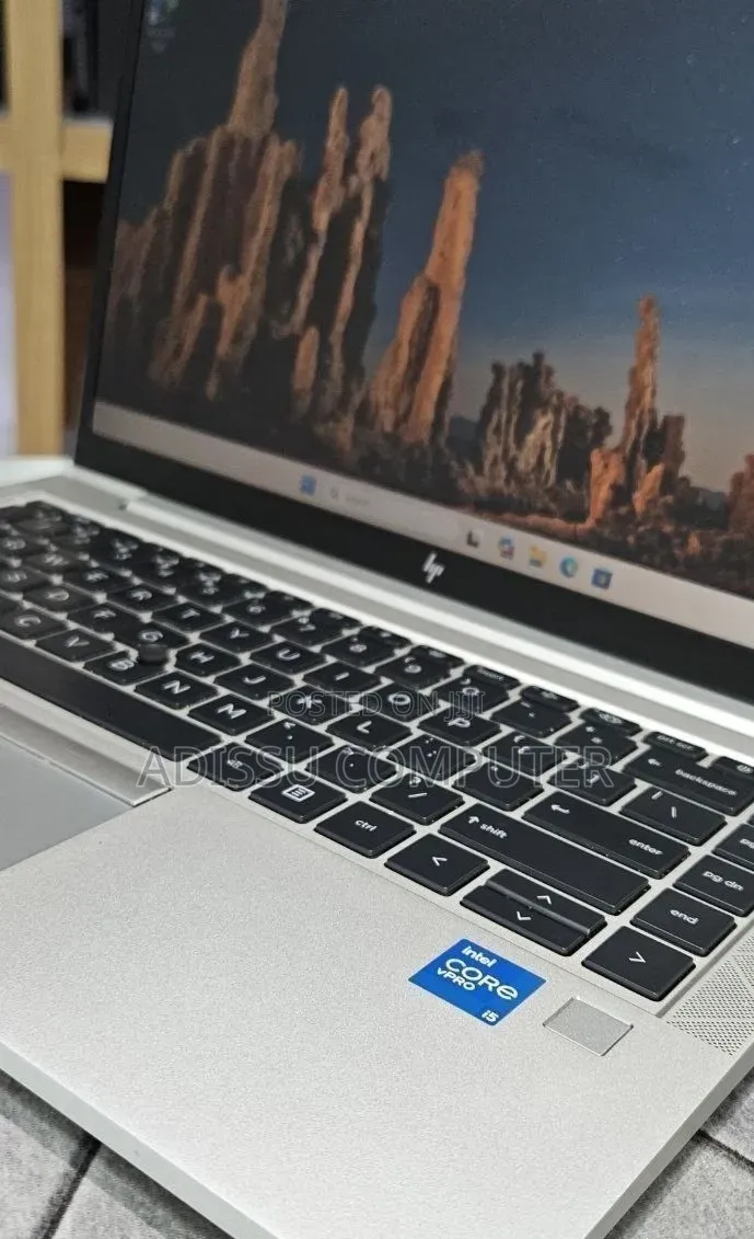 New Laptop HP EliteBook 840 G8 16GB Intel Core i5 SSD 512GB