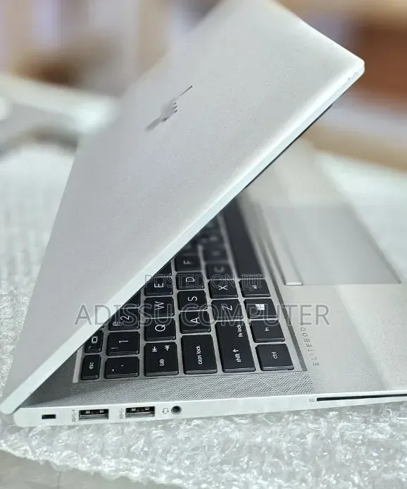 New Laptop HP EliteBook 840 G8 16GB Intel Core i7 SSD 512GB