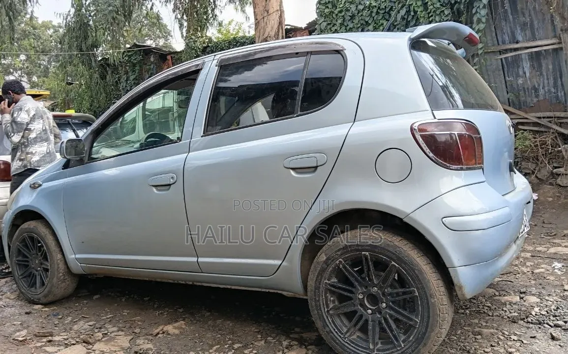 Toyota Vitz 2004