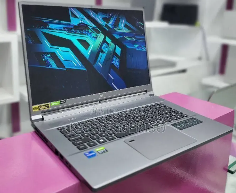 New Laptop Acer Predator Helios Neo 16 16GB Intel Core i7 SSD 512GB