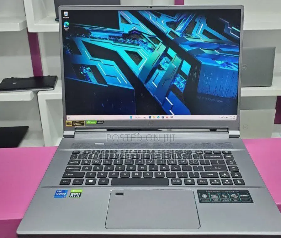 New Laptop Acer Predator Helios Neo 16 16GB Intel Core i7 SSD 512GB