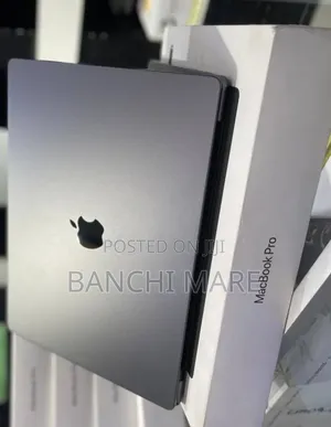 New Laptop Apple MacBook Pro 2023 M3 36GB Apple M3 Max SSD 1T