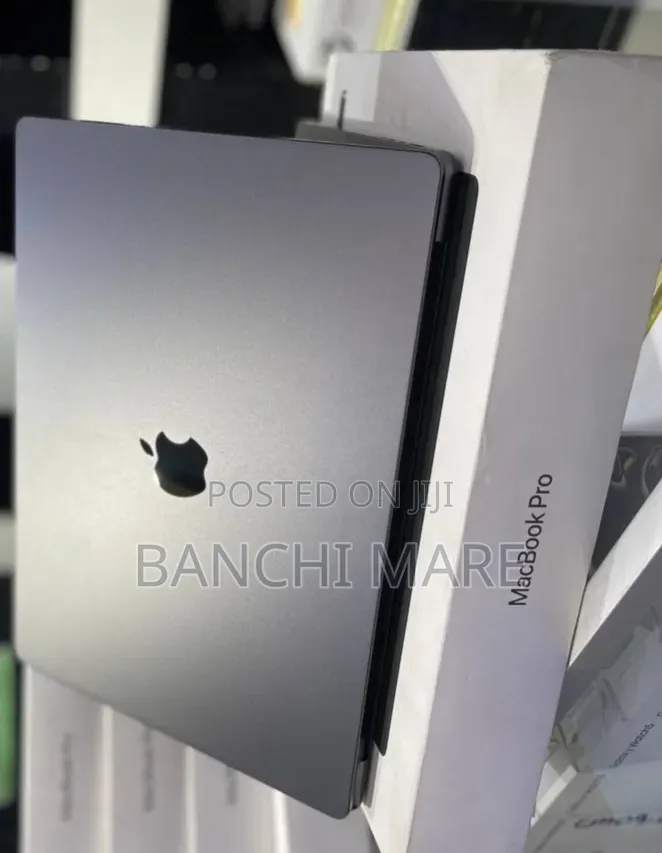New Laptop Apple MacBook Pro 2023 M3 36GB Apple M3 Max SSD 1T