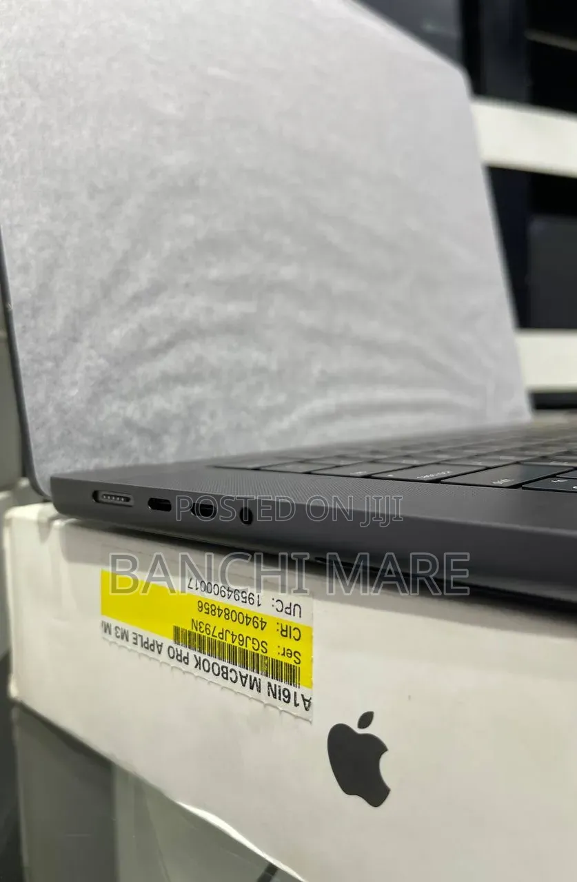 New Laptop Apple MacBook Pro 2023 M3 36GB Apple M3 Max SSD 1T