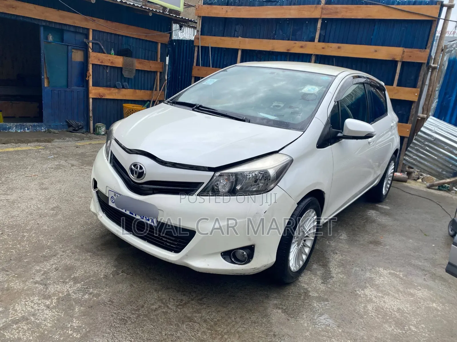 Toyota Yaris 2012 White