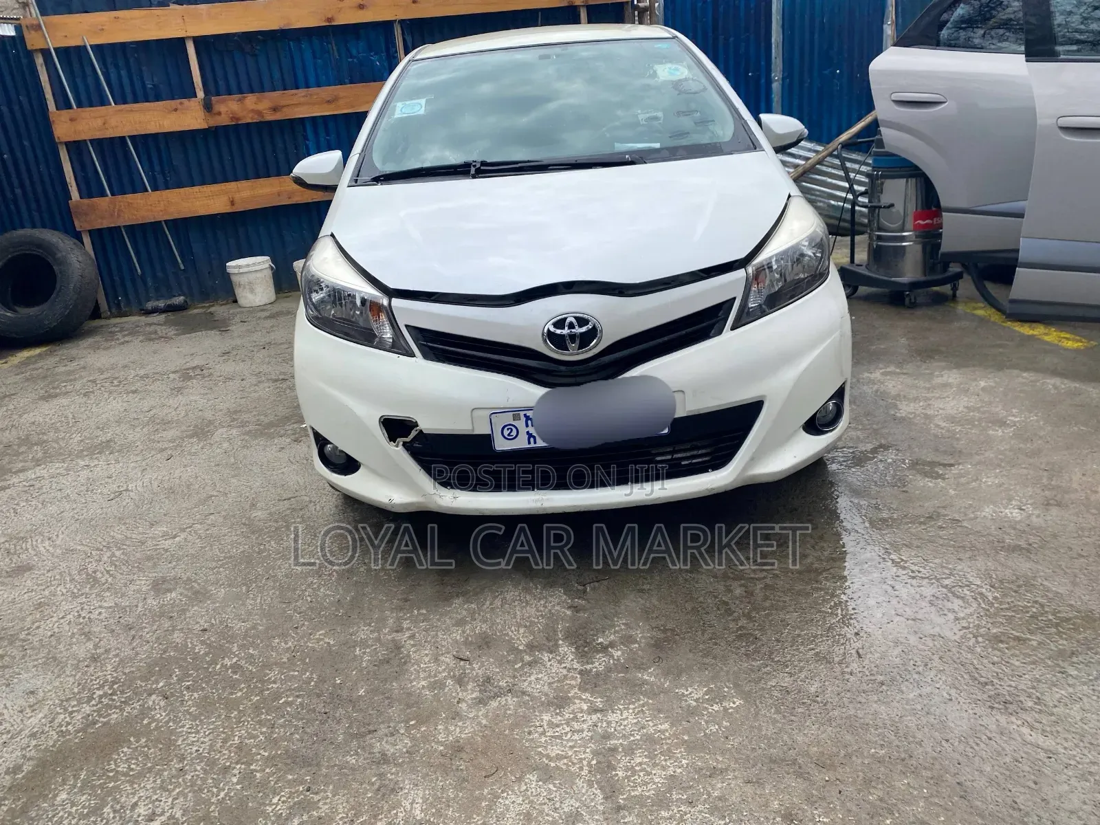 Toyota Yaris 2012 White