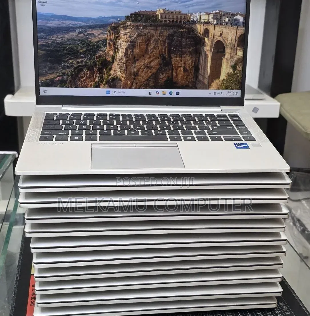 New Laptop HP EliteBook 840 G10 16GB Intel Core i7 SSD 512GB
