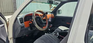 Toyota Hilux 1999 White