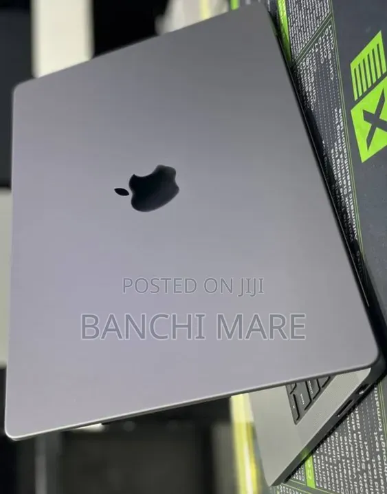 New Laptop Apple MacBook Pro 2023 M3 8GB Apple M3 SSD 512GB