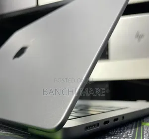 New Laptop Apple MacBook Pro 2023 M3 8GB Apple M3 SSD 512GB