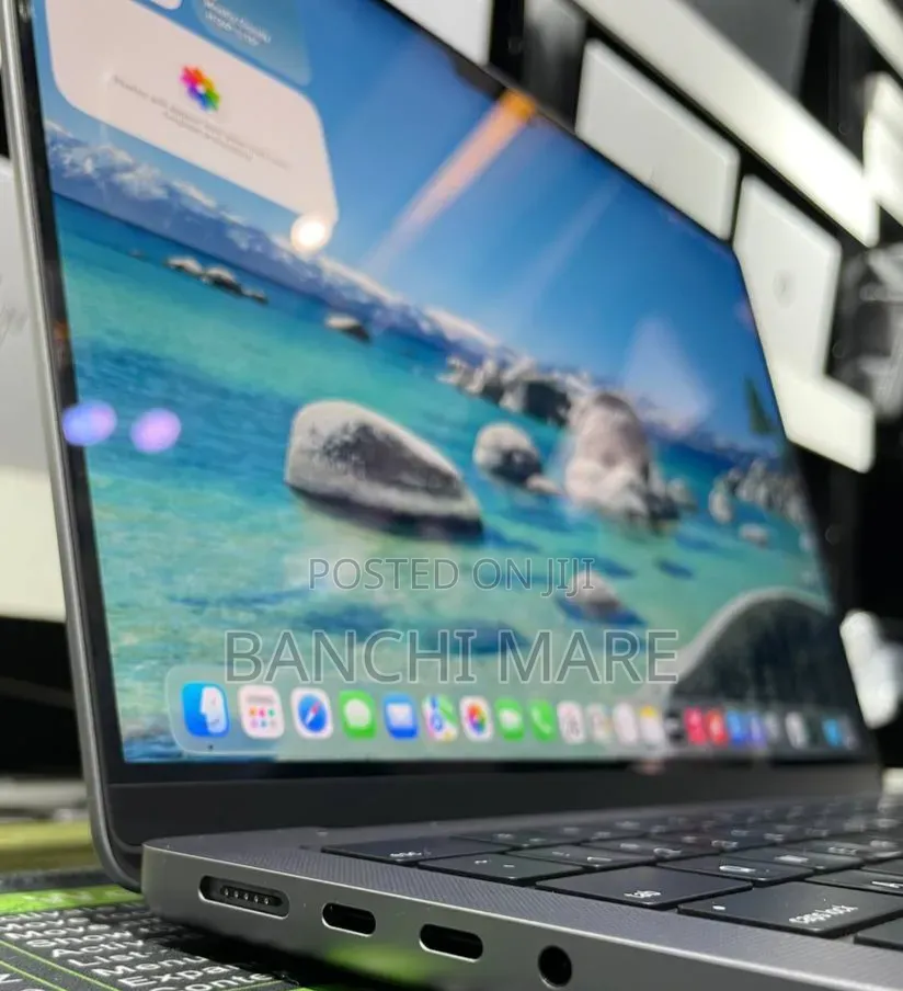 New Laptop Apple MacBook Pro 2023 M3 8GB Apple M3 SSD 512GB