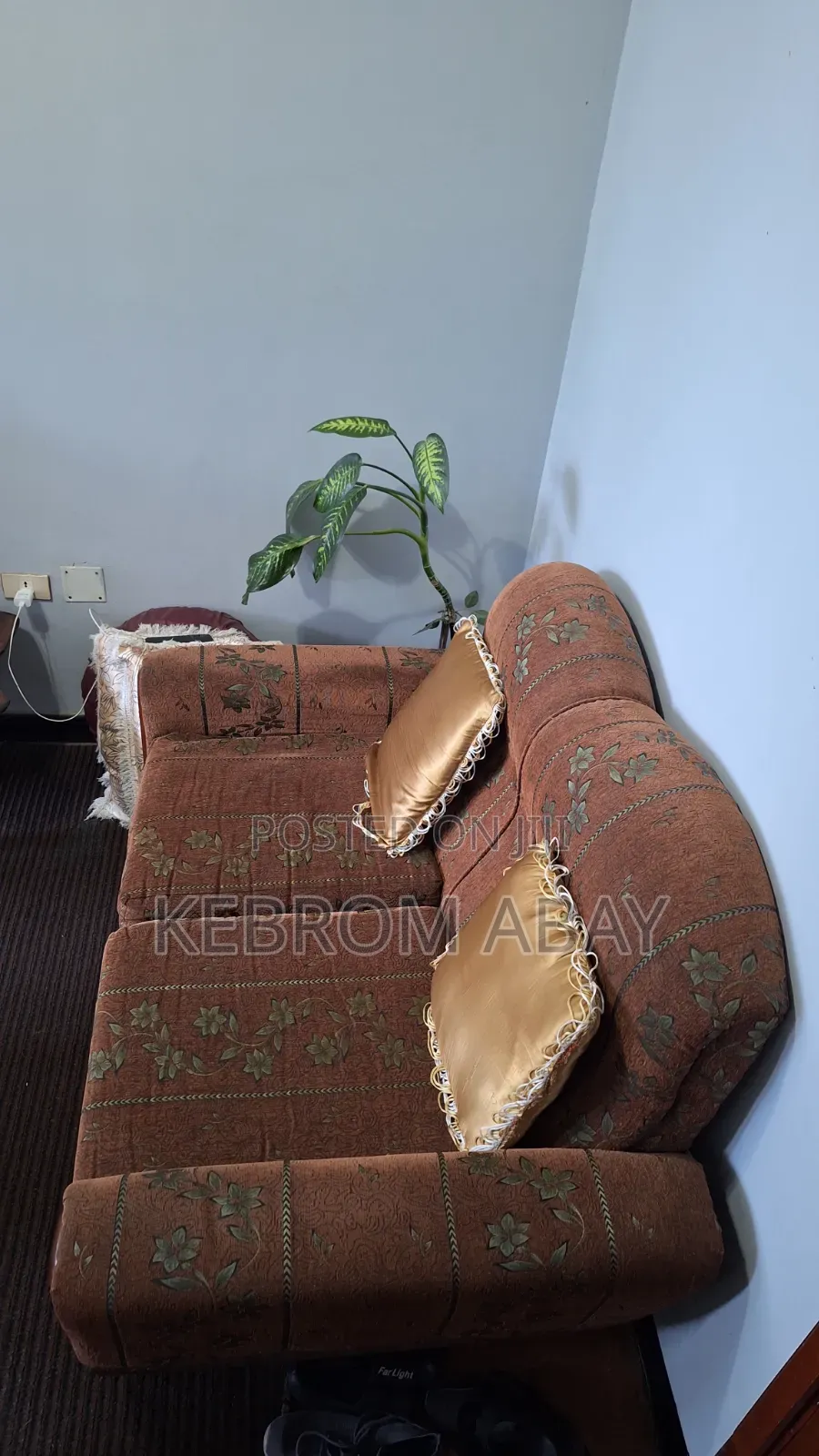 Sofa Set of 7 Seat Capacity